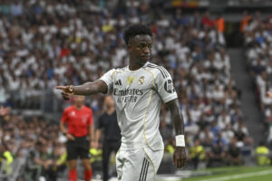 El delantero brasileño del Real Madrid Vinícius Jr, durante el partido de la jornada 5 de LaLiga EA Sports que disputaron el Real Madrid y el RCD Espanyol, en el estadio Santiago Bernabéu de la capital española. EFE/ Fernando Villar