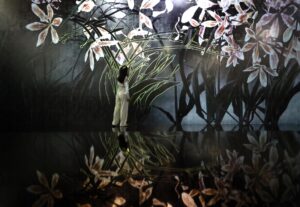 El colectivo artístico nipón teamLab presenta su su nuevo y mayor museo hasta la fecha en Japón, Biovortex, en Kioto. EFE/EPA/FRANCK ROBICHON