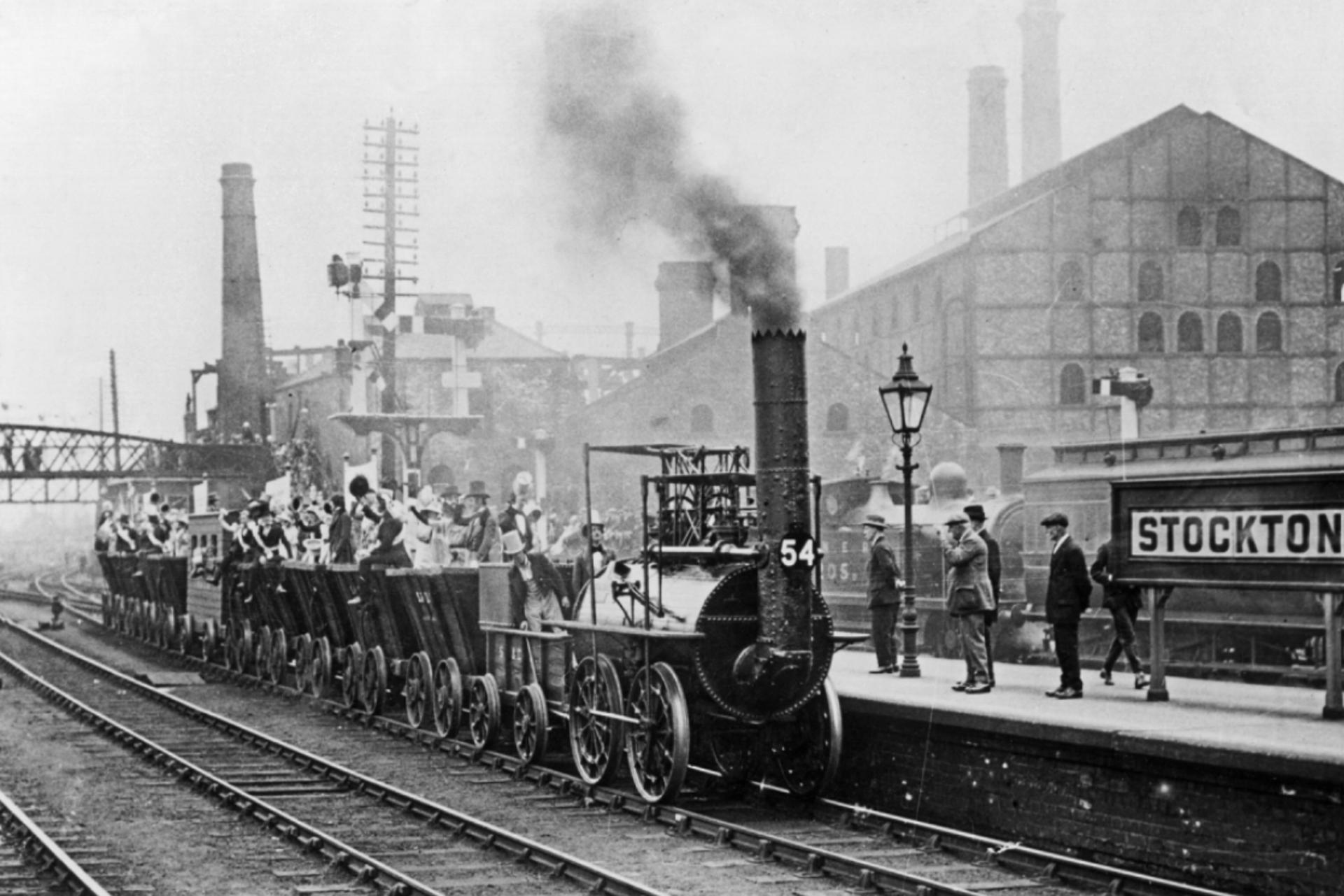 Imagen de archivo de 1925, durante la celebración del primer centenario de la línea ferroviaria Stockton-Darlington. El 27 de septiembre de 1825 se inauguró en el noroeste de Inglaterra la línea ferroviaria Stockton-Darlington, dando lugar al nacimiento del ferrocarril moderno, en un hito que cambió la historia de la humanidad y cuyo legado sigue vigente 200 años más tarde. 
EFE/ British Rail SOLO USO EDITORIAL/SOLO DISPONIBLE PARA ILUSTRAR LA NOTICIA QUE ACOMPAÑA (CRÉDITO OBLIGATORIO)