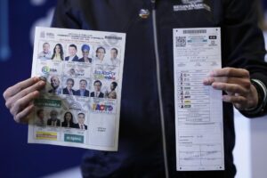 Fotografía de archivo de un tarjetón electoral de Colombia. EFE/ Carlos Ortega