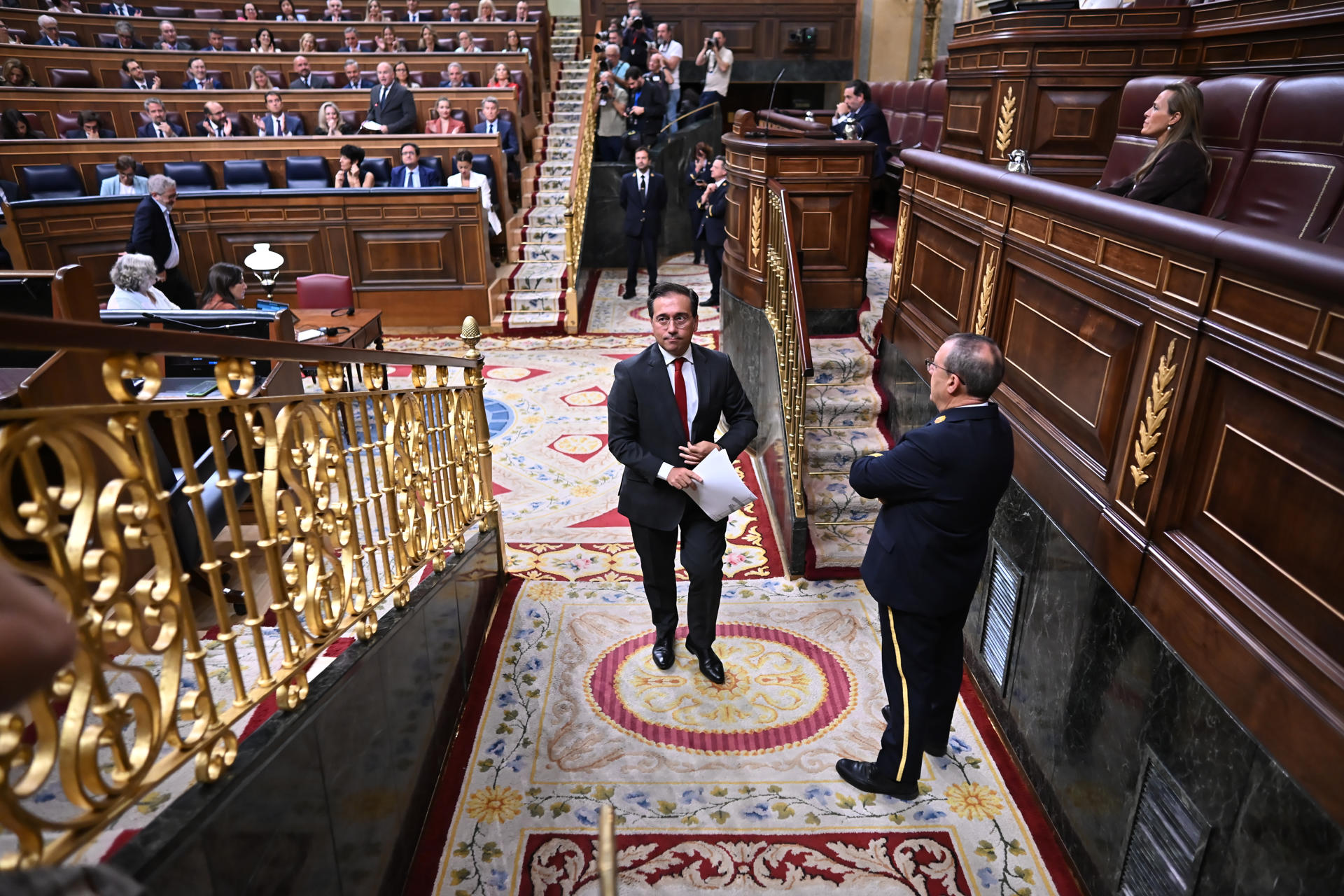 El ministro de Asuntos Exteriores, Unión Europea y Cooperación, José Manuel Albares, en el Congreso de los Diputados en Madrid, este miércoles, durante la primera sesión de control del nuevo período de sesiones. EFE/ Fernando Villar