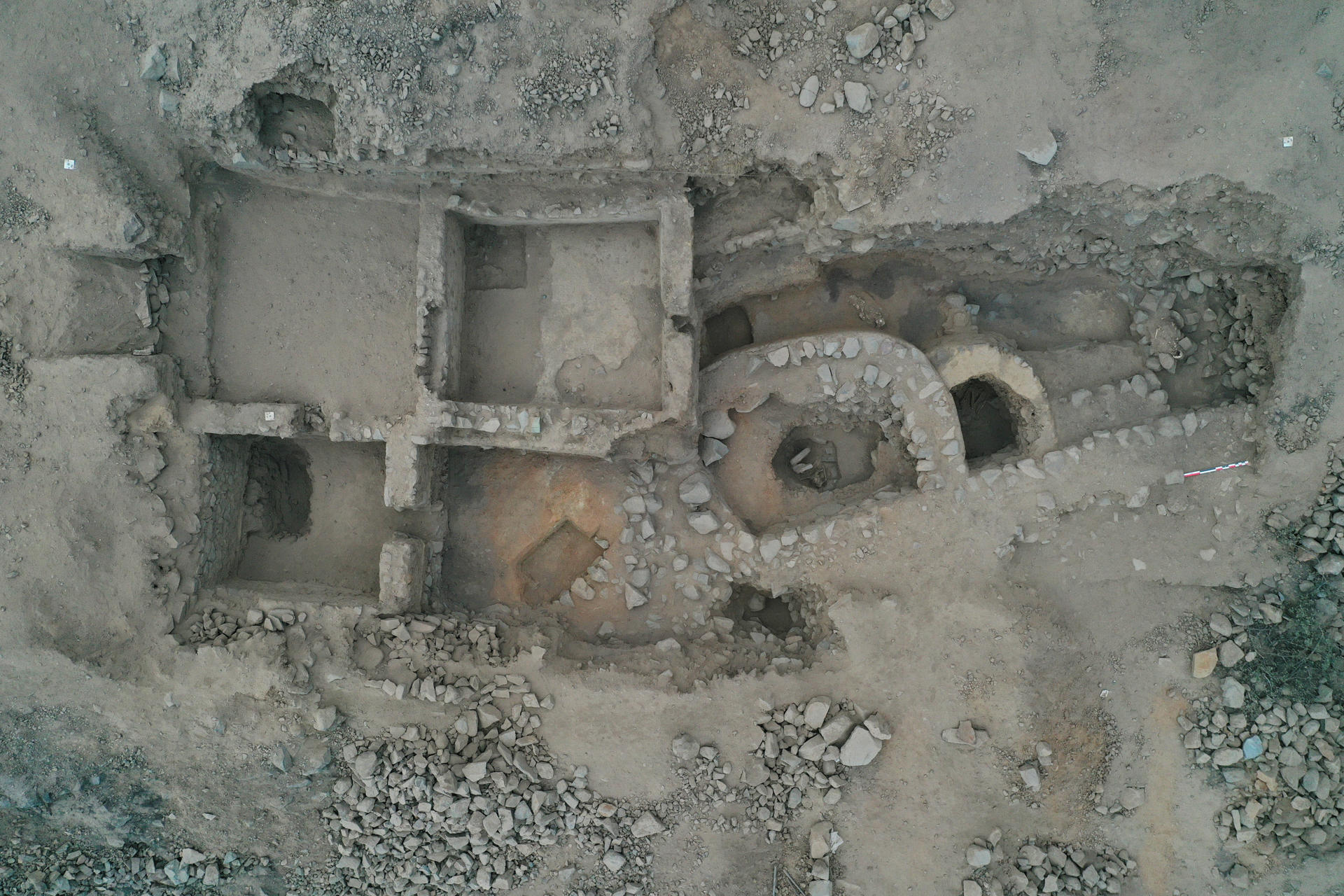 Fotografía del 16 de septiembre de 2025 cedida por el Proyecto de Investigación Arqueológico de Menocucho, que muestra una vista aérea de la Zona Arqueológica Monumental Castillo de Jesús María, antiguo Menocucho, en Trujillo (Perú). EFE/ Proyecto de Investigación Arqueológico de Menocucho /SOLO USO EDITORIAL/NO VENTAS/SOLO DISPONIBLE PARA ILUSTRAR LA NOTICIA QUE ACOMPAÑA (CRÉDITO OBLIGATORIO)