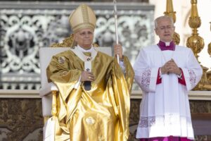 El papa León XIV en la ceremonia de canonización de Carlo Acutis y Piergiorgio Frassati, en la Plaza de San Pedro en el Vaticano, el 7 de septiembre de 2025. 
EFE/EPA/MASSIMO PERCOSSI