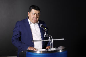 Fotografía de archivo del director de World Visión México, Mario Valdez, hablando durante una rueda de prensa en Ciudad de México (México). EFE/ Sáshenka Gutiérrez
