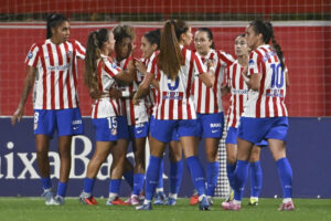 Las jugadoras del Atlético celebran un gol. EFE/Fernando Villar