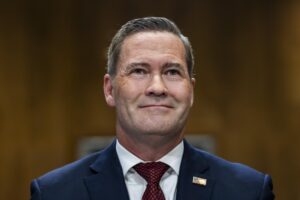 Fotografía de archivo del 15 de Julio de 2025 que muestra al exasesor de Seguridad Nacional, Mike Waltz, en una audiencia de la Comisión de Relaciones Exteriores del Senado, en Washington (Estados Unidos). EFE/ Jim Lo Scalzo