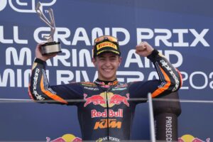 José Antonio Rueda celebra su victoria en el GP de San Marino de Moto3. EFE/EPA/DANILO DI GIOVANNI