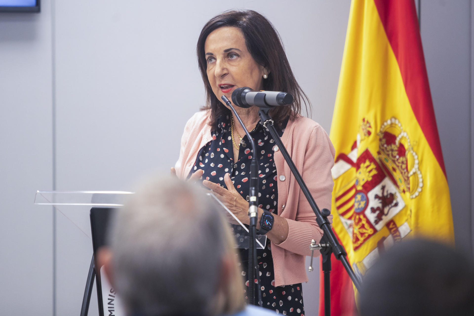 La ministra de Defensa, Margarita Robles, visita las instalaciones del polígono de Valcorba, en Soria, donde está prevista la construcción del Centro de Capacidades Tecnológicas Avanzadas de Defensa, en un momento clave para el anunciado incremento del gasto militar, vinculado con la situación en Ucrania.-EFE/ Wifredo García Álvaro
