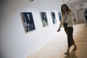 Vista de la exposición "Arte entre continentes" de la colección ABANCA, que expone un total de 62 obras de 33 artistas como Salvador Dalí, Picasso o Joan Miró en la Galería Casa América, este jueves en Madrid. EFE/ David Fernández
