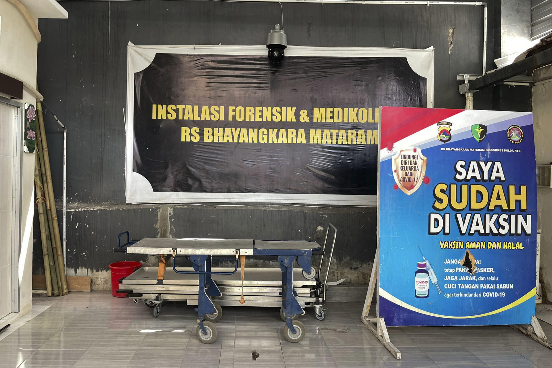 LOMBOK(INDONESIA), 03/09/2025.-Vista del Hospital Bhayangkara Mataram de Lombok, a donde fue llevado el cuerpo de Muñoz el sábado por la noche. La autopsia de la española Matilde Muñoz, presuntamente asesinada el 2 de julio en la turística Lombok, tuvo que ser retrasada a este jueves, ya que solo hay un único médico forense disponible en la provincia indonesia de Nusa Tenggara Occidental, a la que pertenecen unas 400 islas, entre ellas Lombok. Indonesia es un vasto archipiélago en vías de desarrollo con más de 17.000 islas, algunas de ellas remotas y con infraestructura y comunicaciones precarias.-EFE/ Paloma Almoguera