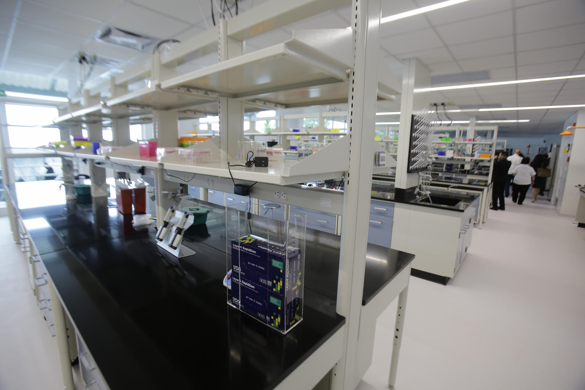 Fotografía de los laboratorios del Centro Regional de Innovación en Vacunas y Biofármacos (Crivb AIP) este 12 de septiembre de 2025, en Ciudad de Panamá (Panamá). EFE/ Carlos Lemus
