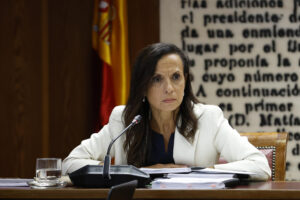 La presidenta de Redeia, Beatriz Corredor, comparece este jueves, a petición del PP, ante la comisión de Senado que estudia el apagón peninsular del pasado 28 de abril para que explique lo que pudo llevar a que la Península Ibérica quedara a oscuras durante horas y qué se ha hecho para que no vuelva a ocurrir. EFE/ J.J. Guillén