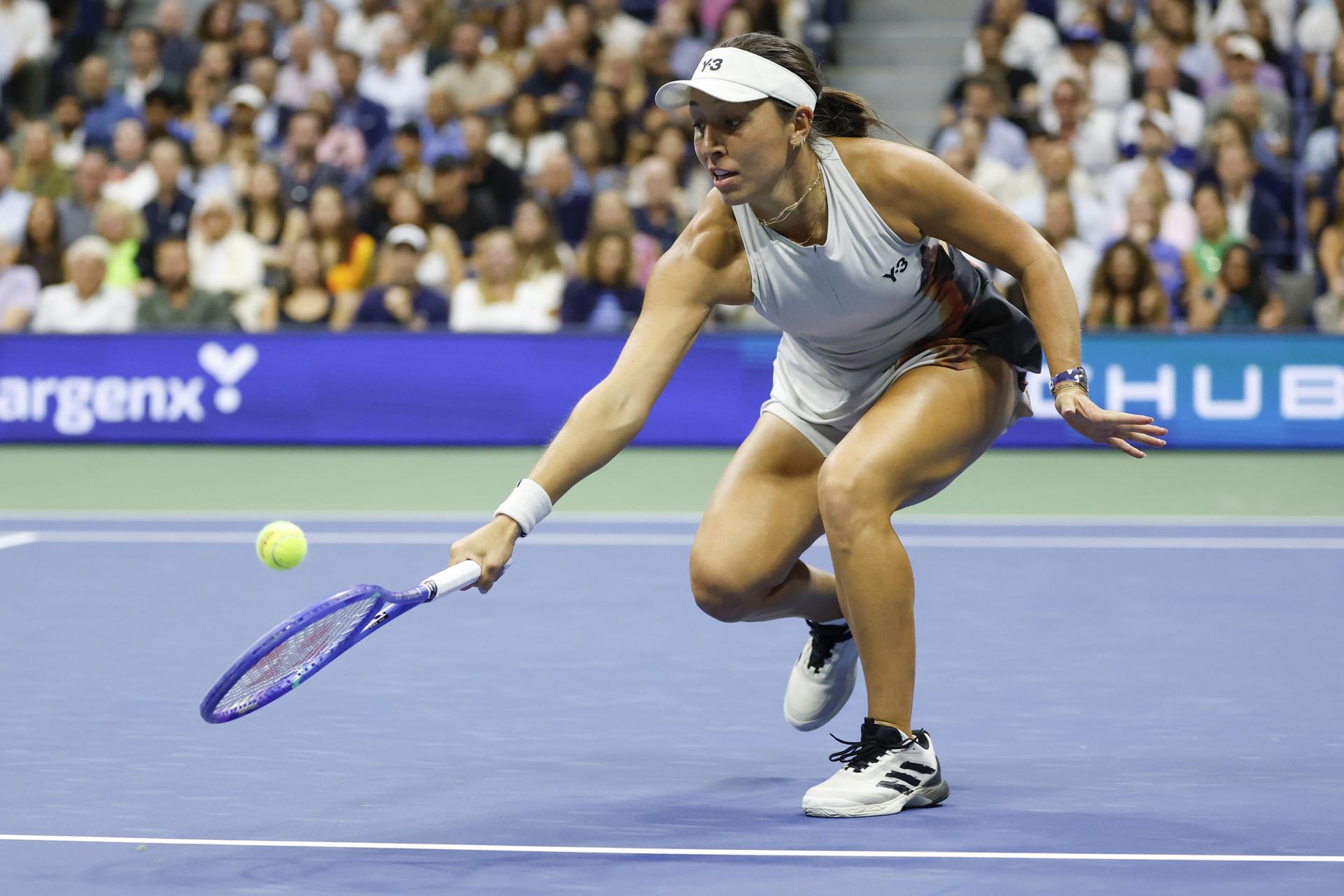 Jessica Pegula cayó en la semifinal del US Open 2025 por 4-6, 6-3 y 6-4 ante Aryna Sabalenka. EFE/EPA/JOHN G. MABANGLO