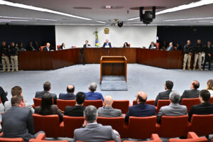 Fotografía general del juicio por intento de golpe de Estado del expresidente de Brasil Jair Bolsonaro este martes, en el Supremo Tribunal Federal en Brasilia (Brasil). EFE/ Andre Borges