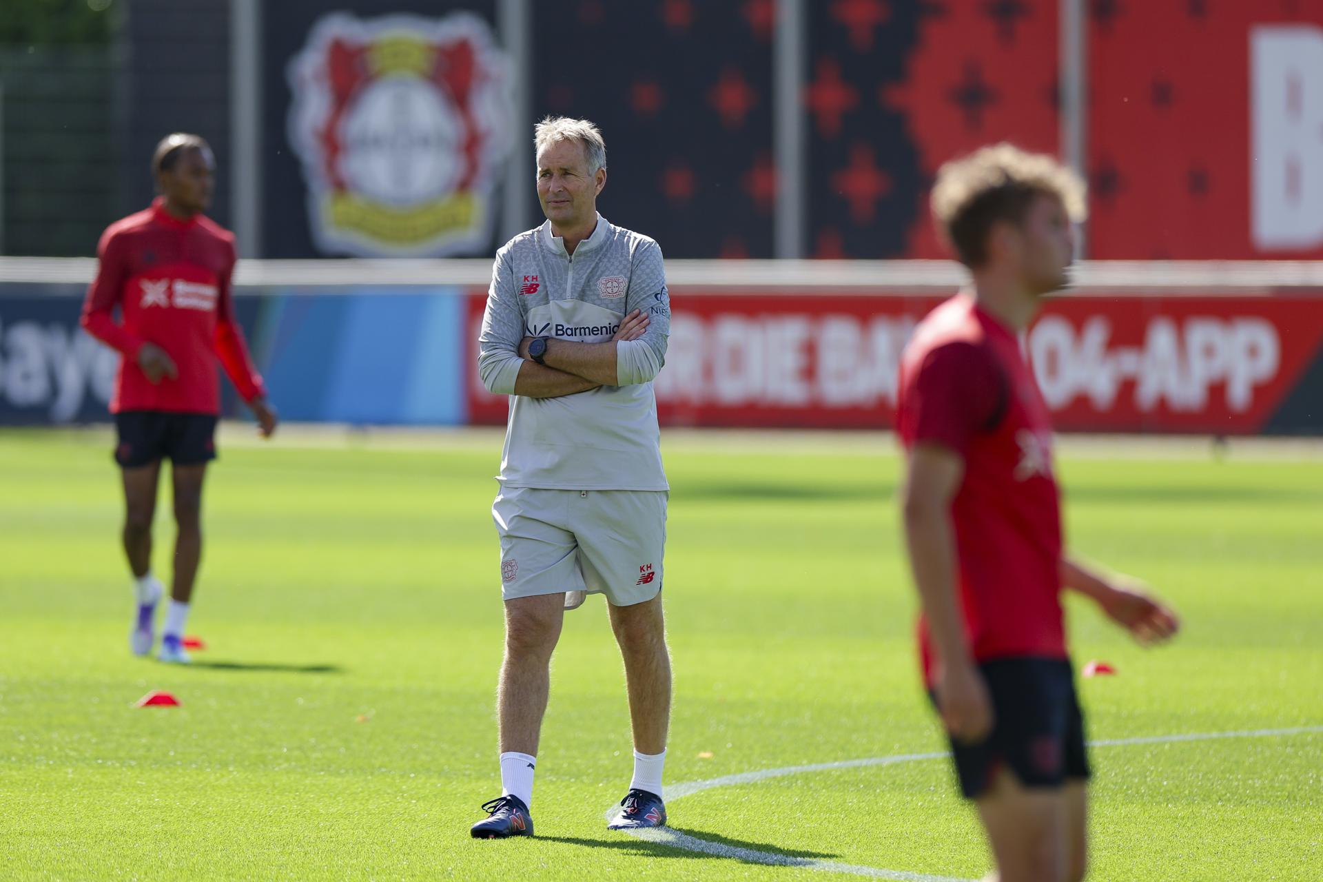 Presentación del danés Kasper Hjulmand como nuevo entrenador del Bayer Leverkusen.. EFE/EPA/CHRISTOPHER NEUNDORF
