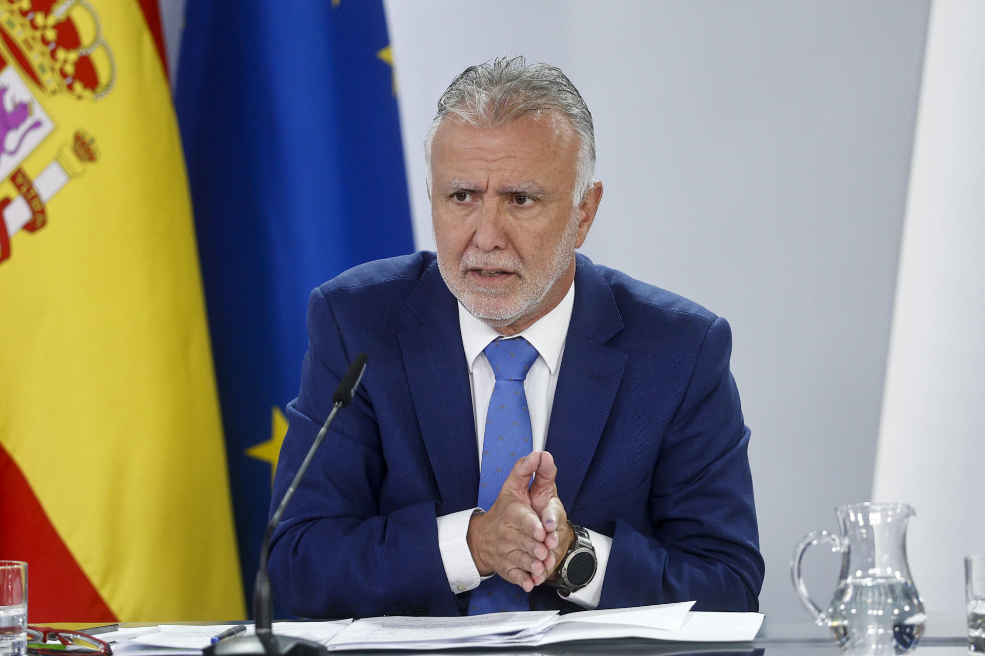 El ministro de Política Territorial y Memoria Democrática, Ángel Víctor Torres, durante la rueda de prensa posterior a la reunión del Consejo de Ministros, este martes en Moncloa. EFE/Rodrigo Jiménez