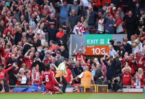 Dominik Szoboszlai celebra el 1-0 ante el Arsenal. EFE/EPA/ADAM VAUGHAN.
