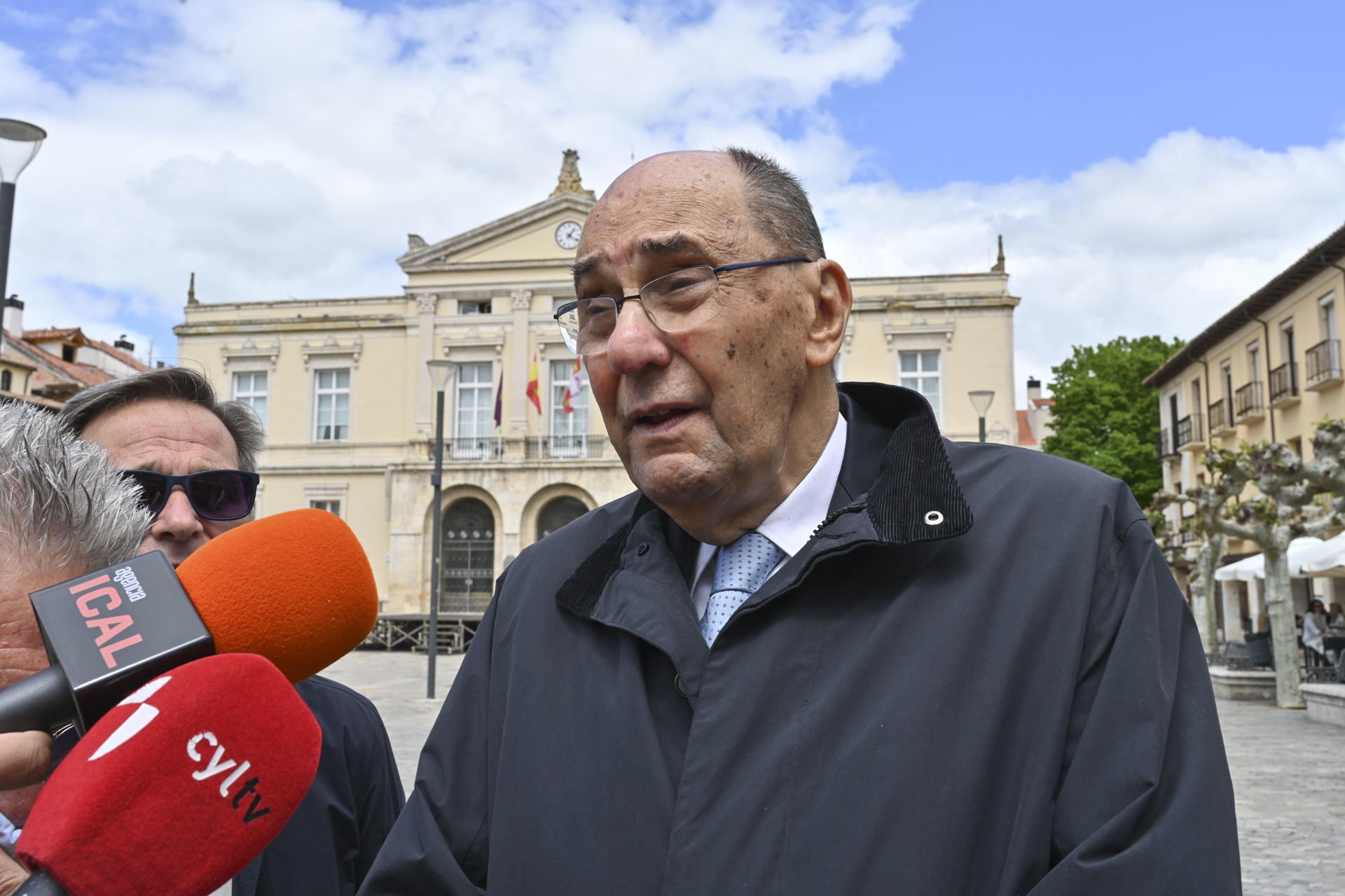 Imagen de archivo (06/05/2025) del político español, Alejo Vidal-Quadras Roca en Palencia. EFE/ Almudena Álvarez