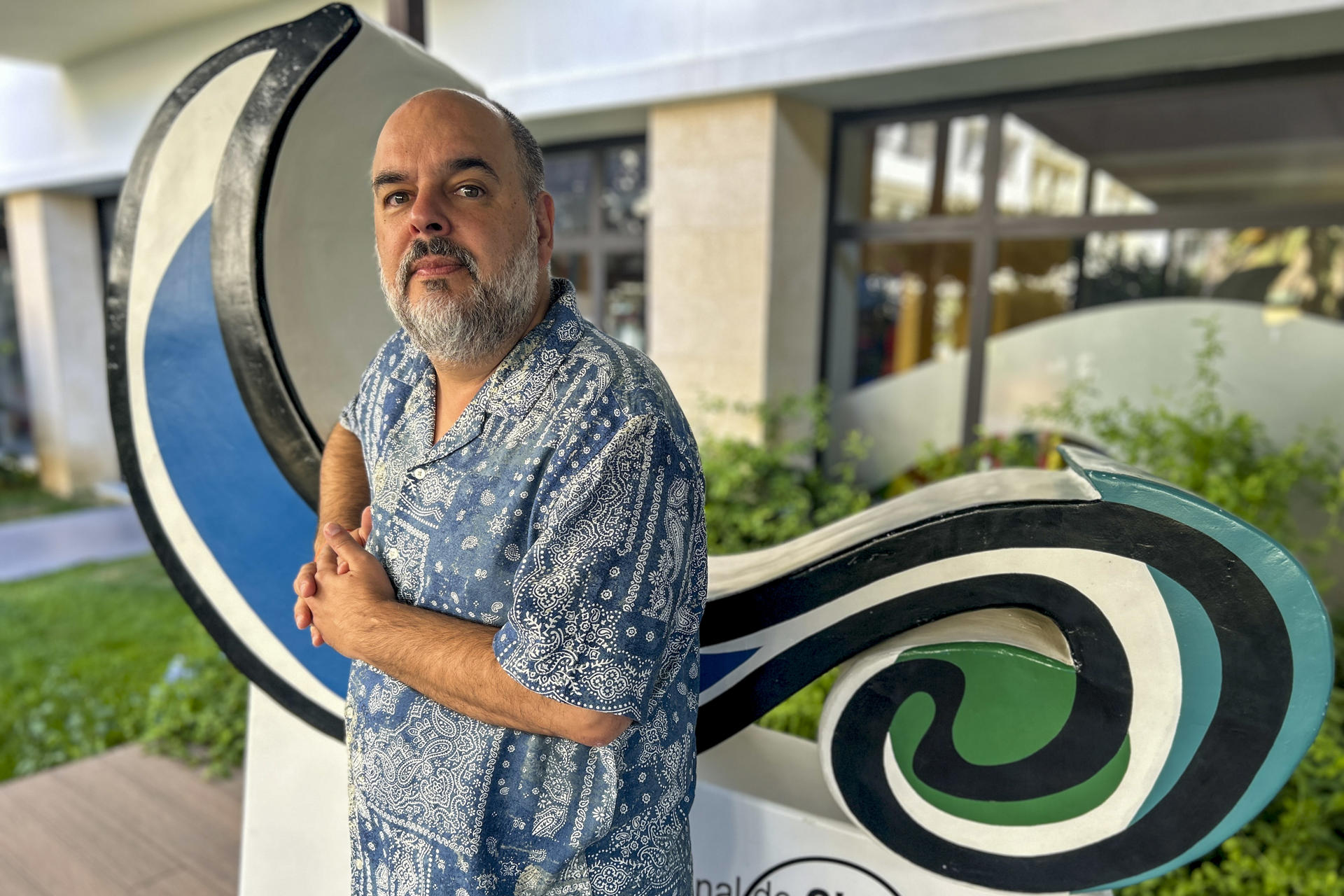 El director del Festival Internacional de Cine bajo la Luna de Islantilla, Esteban Magaz, durante la entrevista con EFE en la que ha explicado que el apoyo del público y la industria es clave para mantener este certamen en la costa de Huelva, el festival más largo de todos los que se celebran en España, con dos meses de duración. EFE/Fermín Cabanillas