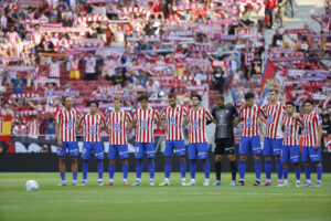 Los jugadores del Atlético, en el partido de esta campaña contra el Elche. EFE/Mariscal