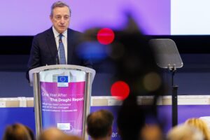 Imagen de hoy de Mario Draghi en Bruselas. (Bélgica, Bruselas) EFE/EPA/OLIVIER MATTHYS