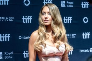 La actriz estadounidense Sydney Sweeney fue captada el pasado 5 de septiembre, a su llegada a la proyección de la película 'Christy', durante el 50º Festival Internacional de Cine de Toronto (TIFF), en Toronto (Canadá). EFE/Eduardo Lima