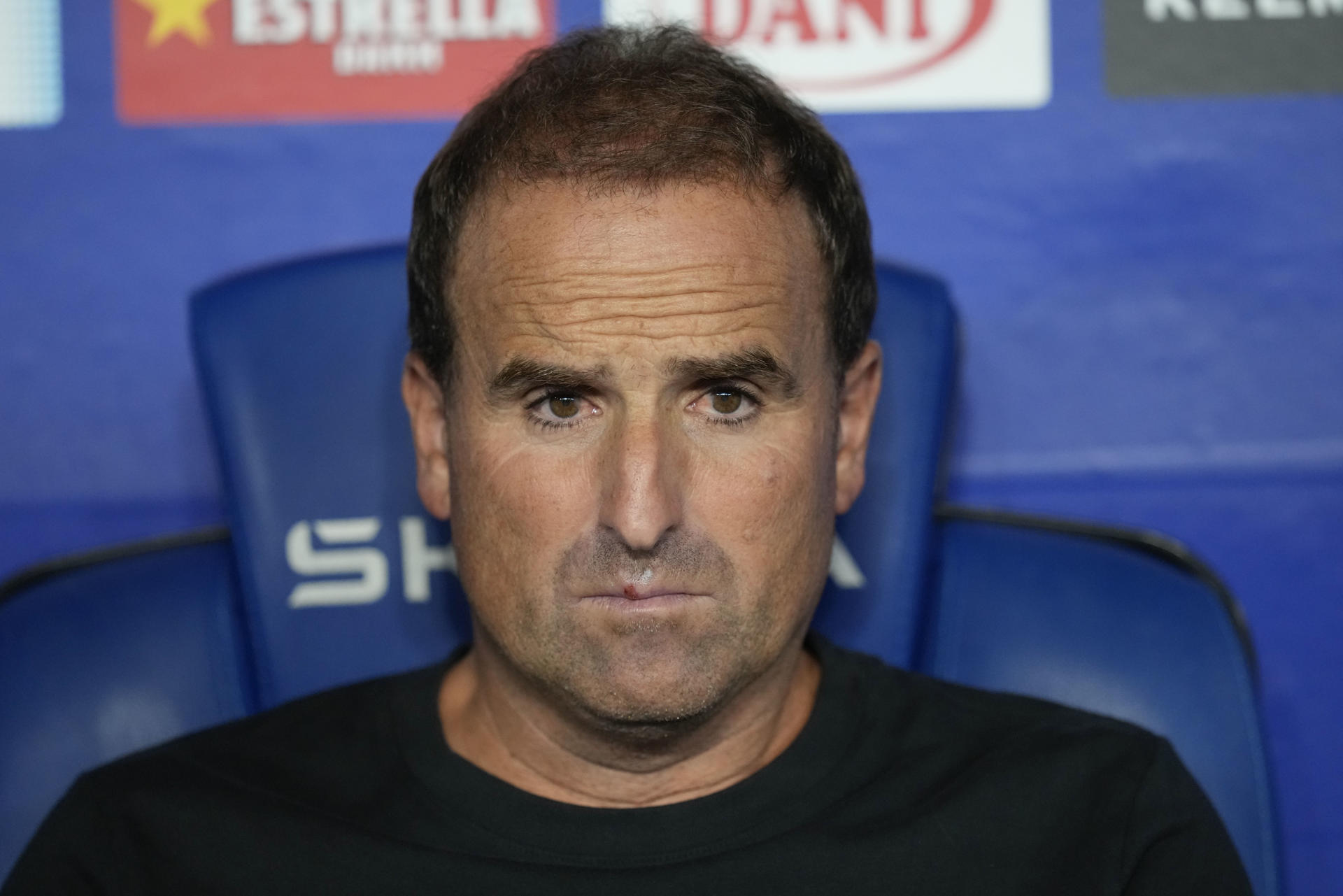 El entrenador del Mallorca, Jagoba Arrasate, antes del partido de LaLiga de fútbol que RCD Espanyol y RCD Mallorca disputan este lunes en el RCDE Stadium de Barcelona. EFE/Enric Fontcuberta