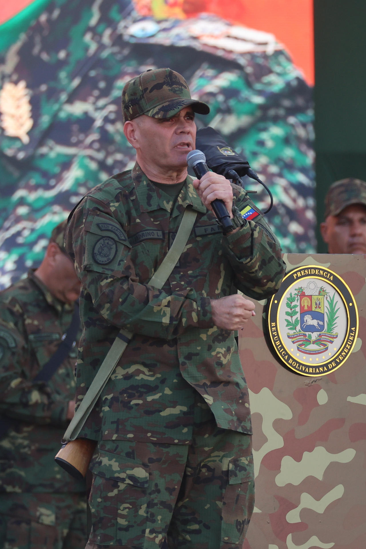 El ministro de Defensa de Venezuela, Vladimir Padrino López, habla durante un ejercicio militar este martes, en Caracas (Venezuela). EFE/ Miguel Gutiérrez
