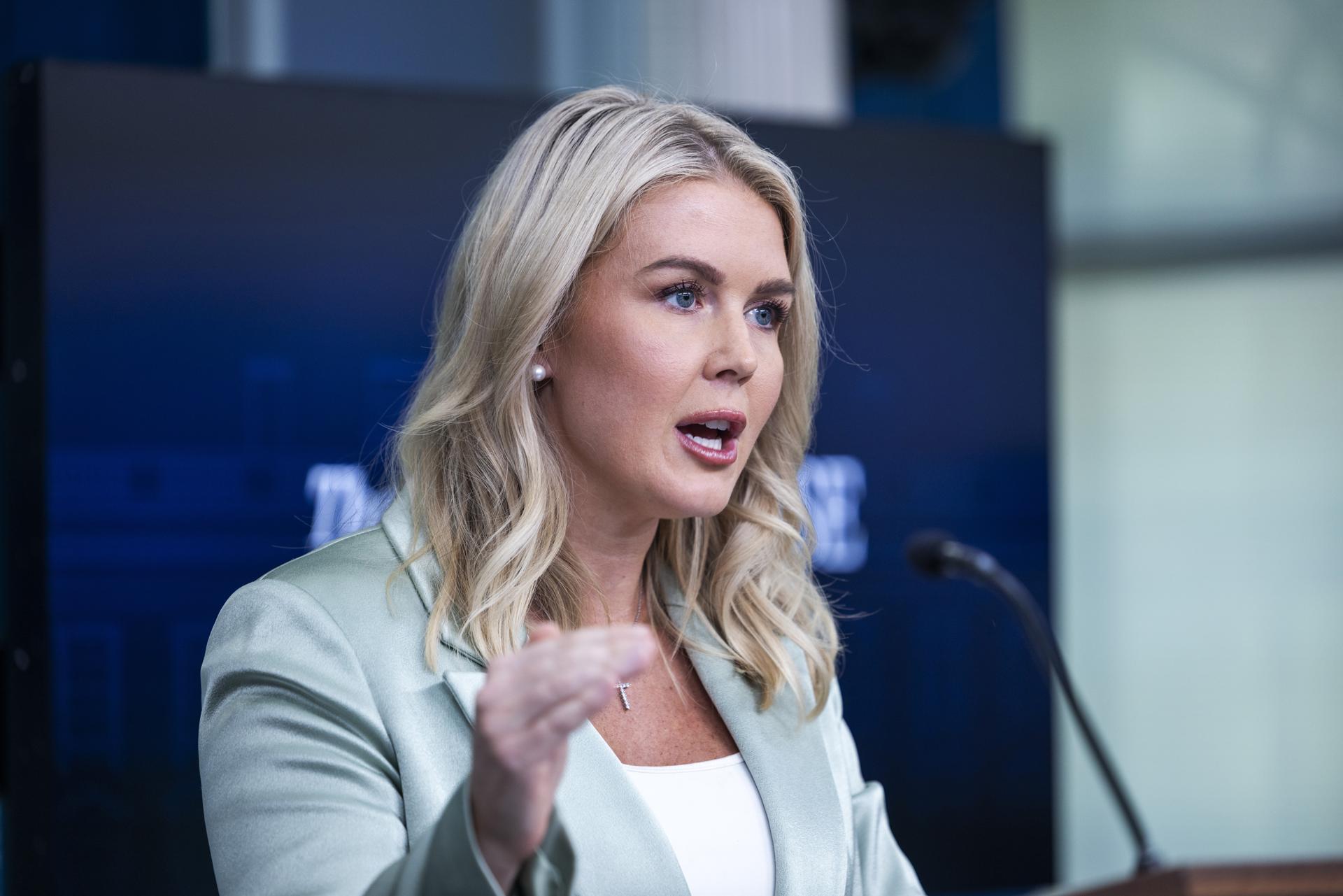 La portavoz de la Casa Blanca, Karoline Leavitt, al intervenir este martes, 9 de septiembre, durante una rueda de prensa, en Washington DC (EE.UU.). EFE/Jim Lo Scalzo