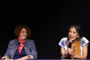La directora y cofundadora de Cinema Planeta Eleonora Isunza (i) y la cineasta activista mexicana Ángeles Cruz participan en una rueda de prensa este miércoles, en Ciudad de México (México). EFE/Sáshenka Gutiérrez