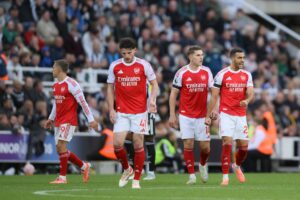 El jugador del Arsenal Mikel Merino celebra su gol durante el partido de la Premier League que han jugado Newcastle United y Arsenal FC, en Newcastle, Reino Unido. EFE/EPA/GARY OAKLEY
