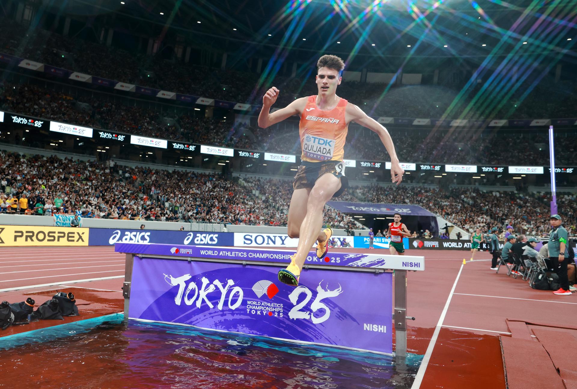 Alejandro Quijada durante su serie de los 3000 obstáculos en los Mundiales de Atletismo 20025 en Tokio.EFE/EPA/ALEX PLAVEVSKI
