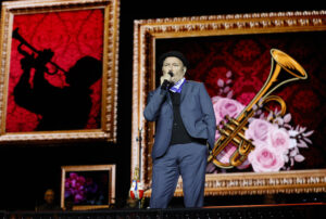 El cantante panameño Rubén Blades durante su presentación este 13 de septiembre de 2025, en Bogotá (Colombia). EFE/ Mauricio Dueñas Castañeda