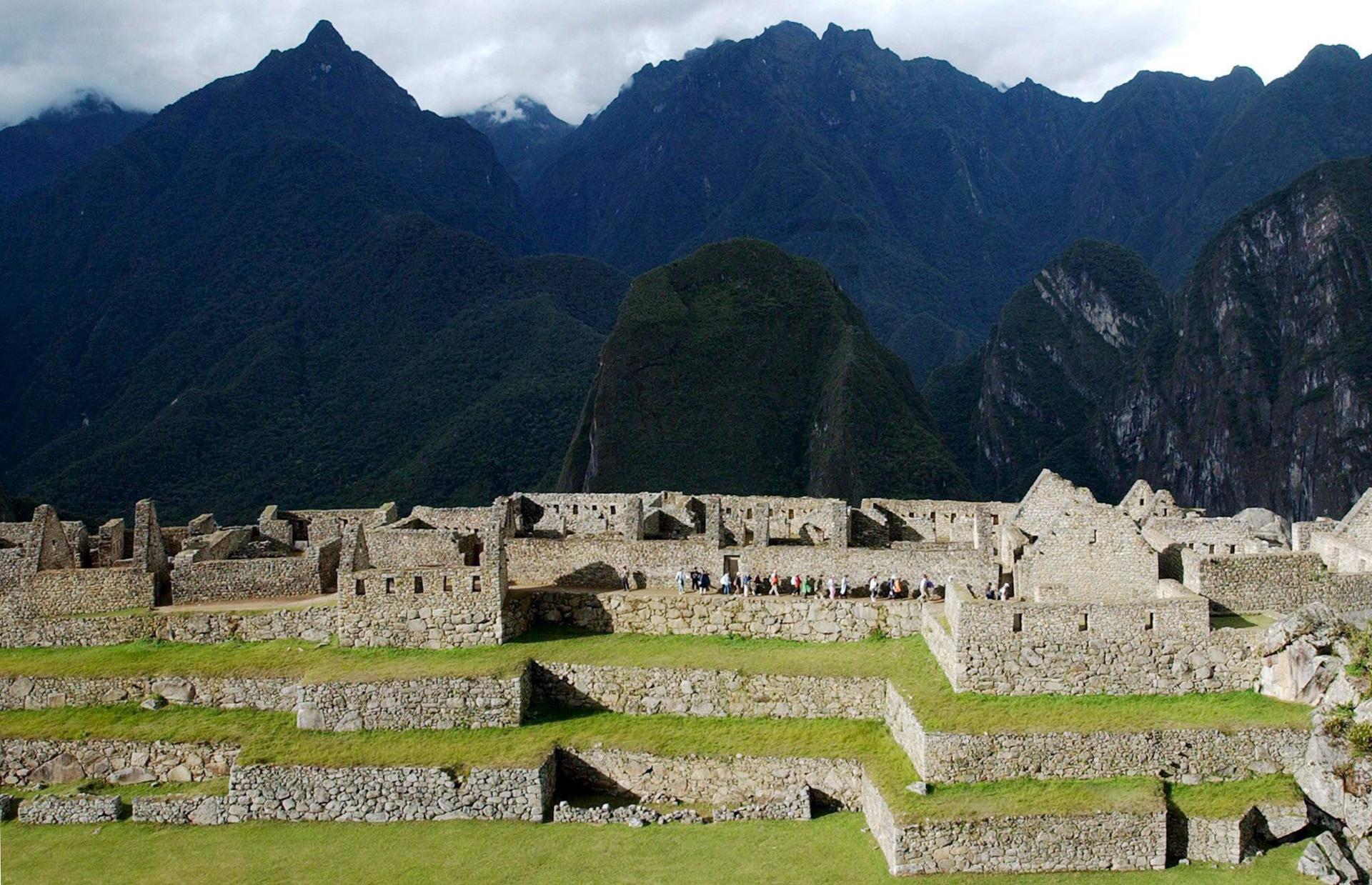 Fotografía de archivo de una panorámica de la ciudadela incaica de Machu Picchu. EFE/Paolo Aguilar
