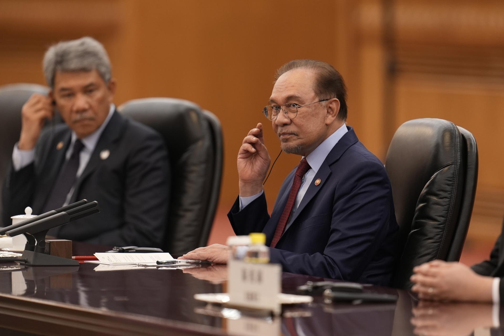Imagen tomada el 2 de septiembre de 2025 en Pekín, China, que muestra al primer ministro de Malasia, Anwar Ibrahim. EFE/EPA/PARKER SONG / POOL