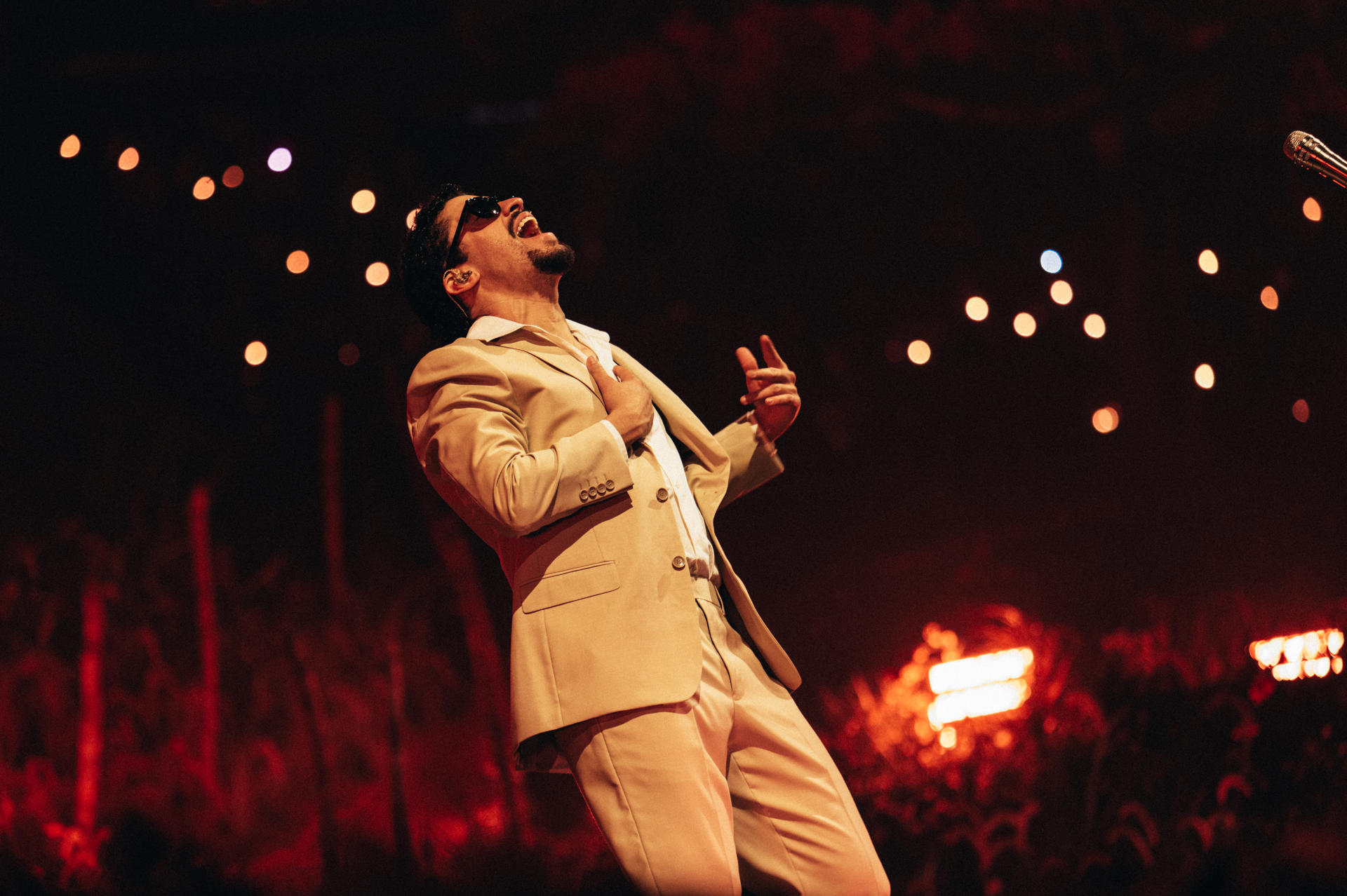 Fotografía cedida por Erick Rojas del artista puertorriqueño Bad Bunny, junto a la cantante María Zardoya, durante una presentación este domingo, en el Coliseo de Puerto Rico en San Juan (Puerto Rico). EFE/ Eric Rojas
