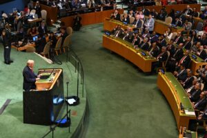 El presidente de Estados Unidos, Donald Trump, habla durante el debate general de la 80.ª sesión de la Asamblea General de las Naciones Unidas (AGNU) en la sede de las Naciones Unidas en Nueva York, el 23 de septiembre de 2025. EFE/LUKAS COCH