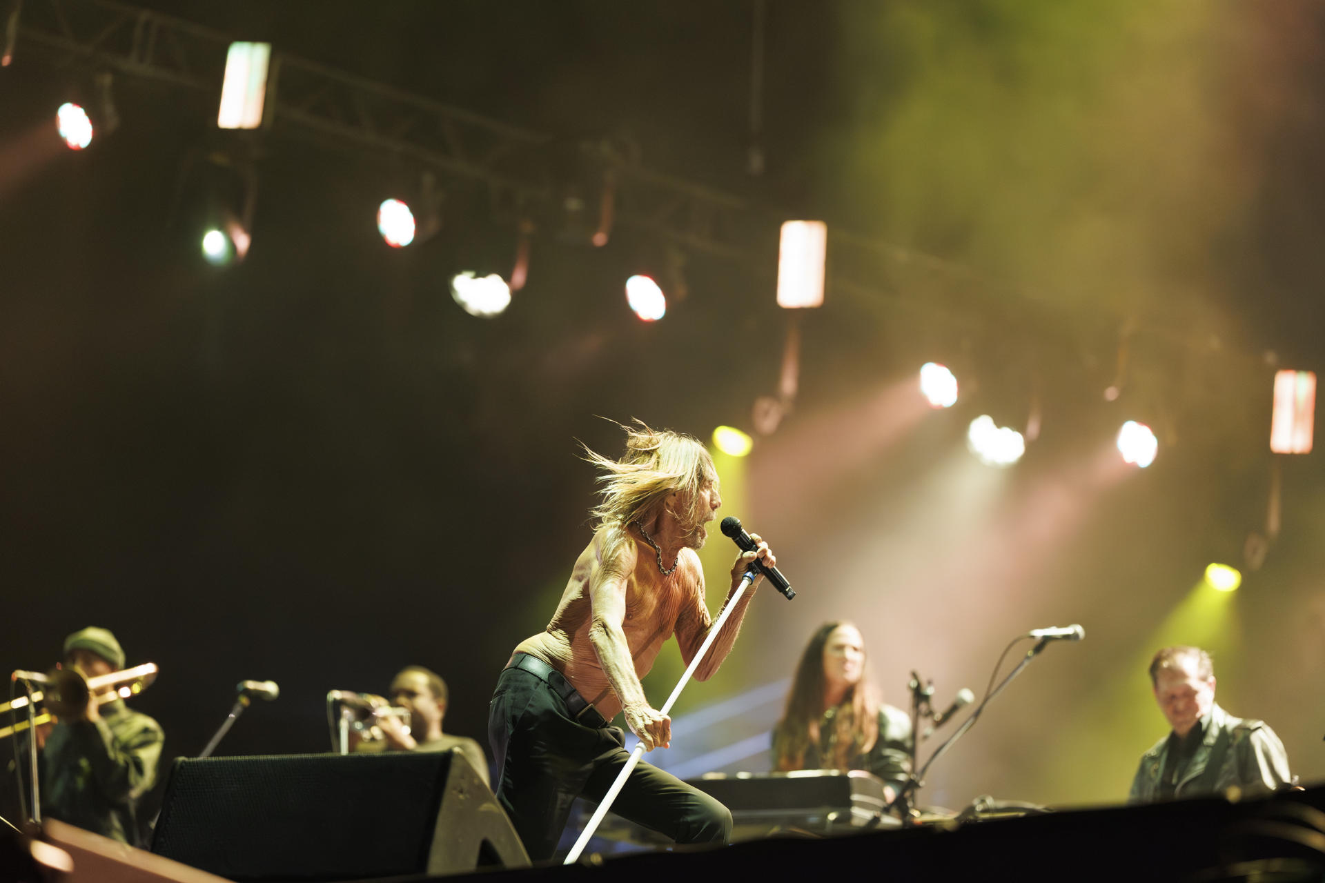 El cantante estadounidense Iggy Pop se presenta en el festival The Town este domingo, en el Autódromo de Interlagos, en São Paulo (Brasil). EFE/Isaac Fontana