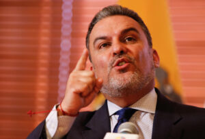 El exministro y expresidente de la Asamblea Nacional de Ecuador José Serrano en una foto de archivo. EFE/José Jácome