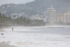 Fotografía de las playas en el balneario de Acapulco, estado de Guerrero (México). Fotografía de archivo. EFE/ David Guzmán