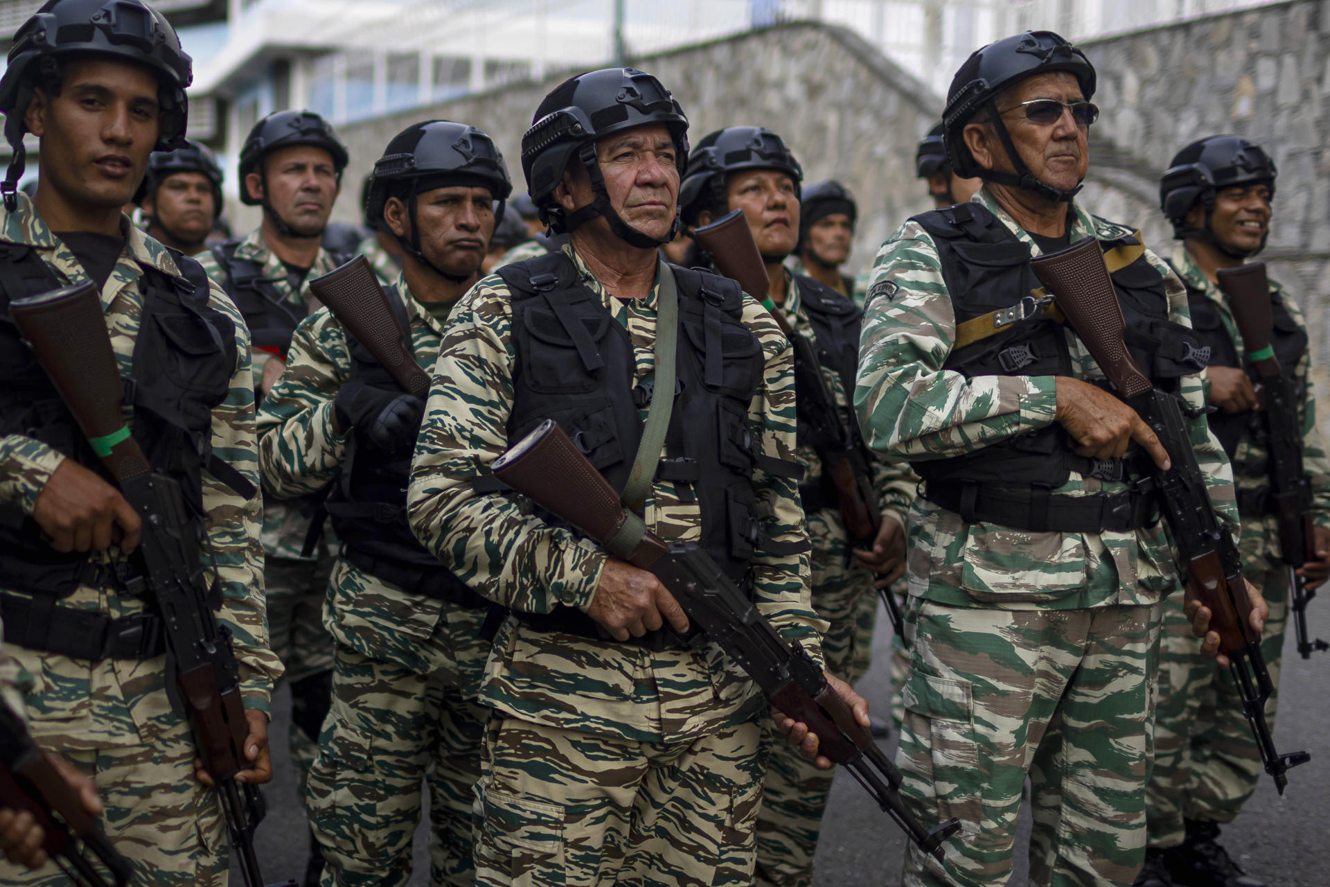 El presidente de Venezuela, Nicolás Maduro, advirtió este jueves que quien pida la invasión de su país será "juzgado de manera inmediata" , durante la puesta en marcha del "Plan Independencia 200". EFE/ Miguel Gutiérrez