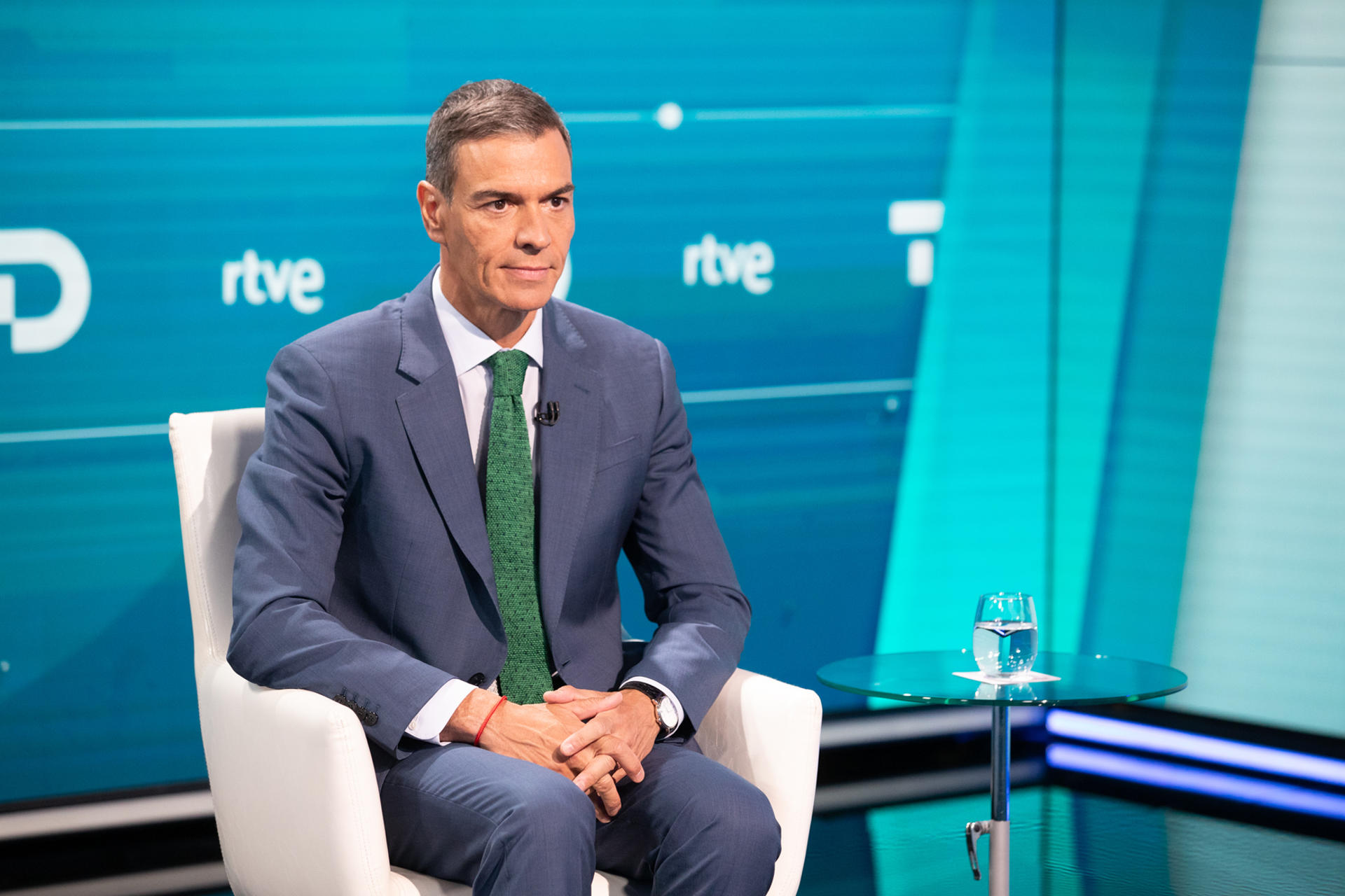 El presidente del Gobierno Pedro Sánchez durante la entrevista que concede a RTVE, este lunes en Madrid. EFE/RTVE SOLO USO EDITORIAL / SOLO USO DISPONIBLE PARA ILUSTRAR LA NOTICIA QUE ACOMPAÑA/ (CRÉDITO OBLIGATORIO)
