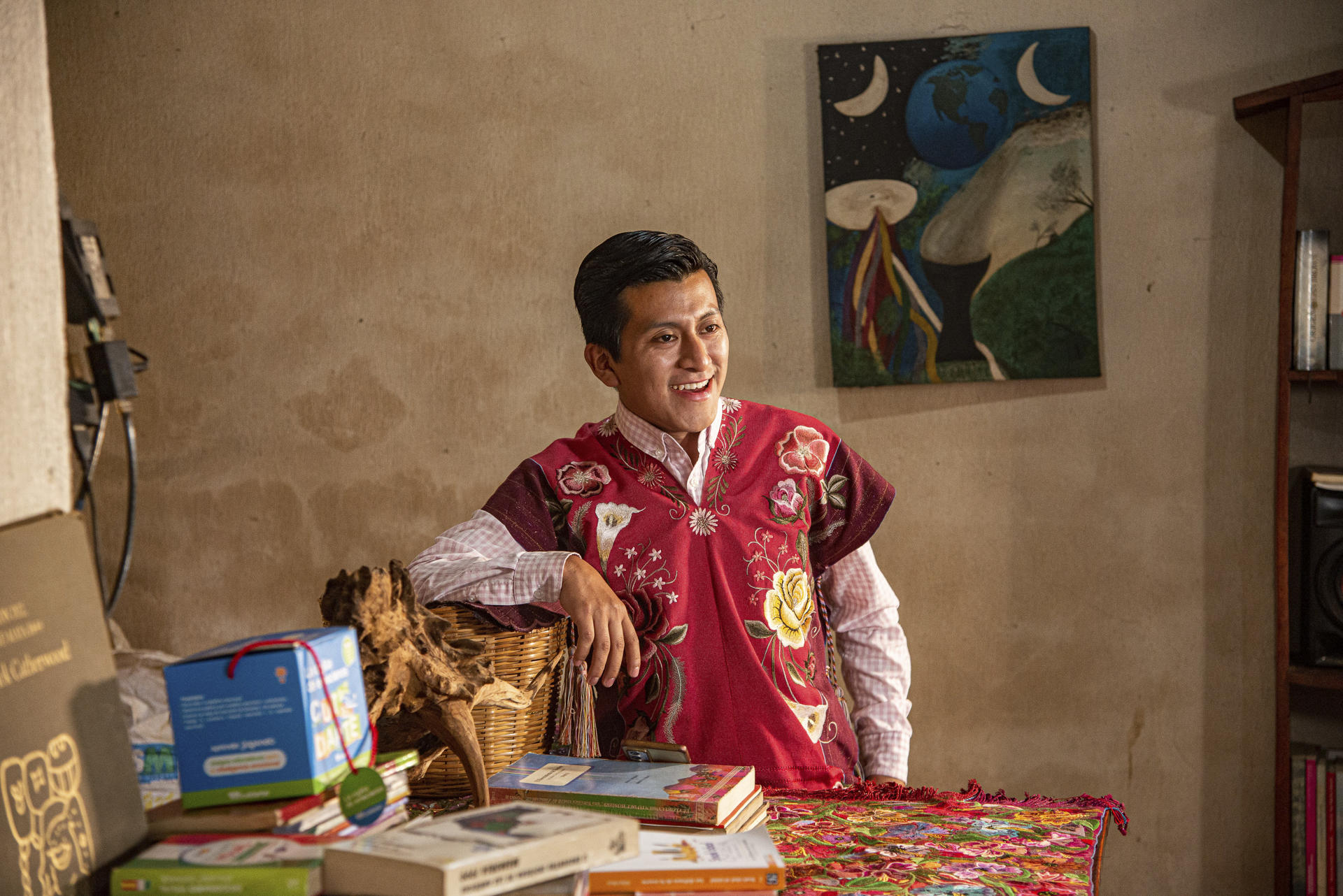 El maestro Andrés ta Chikinib posa durante una entrevista con EFE este domingo, en San Cristobal de las Casas (México). EFE/Carlos López