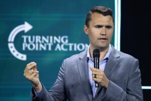 Fotografía de archivo del fundador de la organización conservadora Turning Point Action, Charlie Kirk. EFE/CRISTOBAL HERRERA-ULASHKEVICH