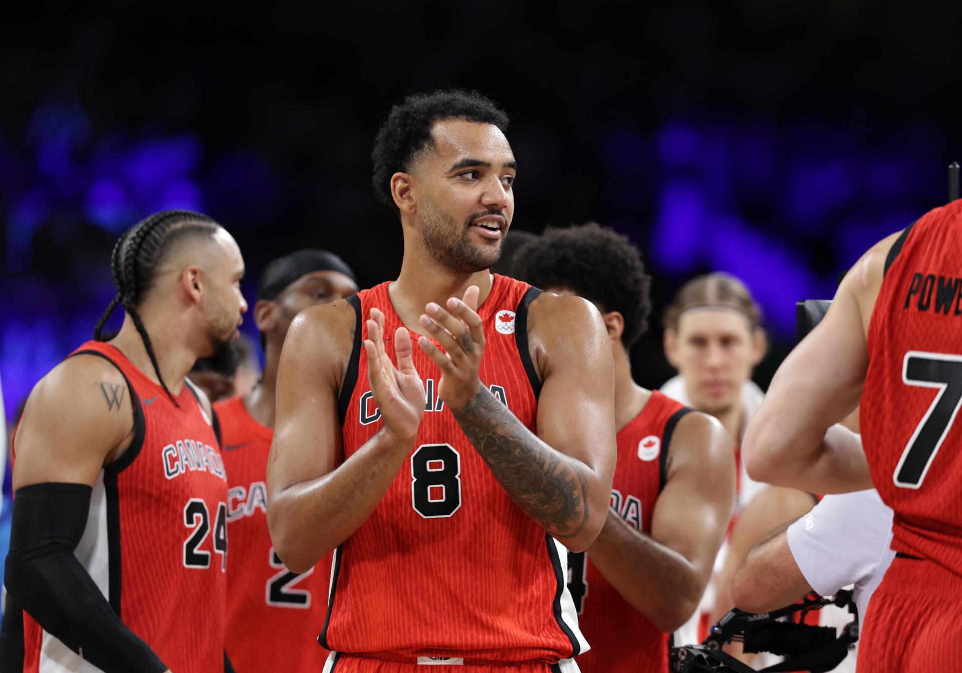 El ala-pívot canadiense Trey Lyles en una foto de archivo jugando un partido con Canadá correspondiente a lso Juegos Olímpicos de París. EFE/EPA/ALEX PLAVEVSKI
