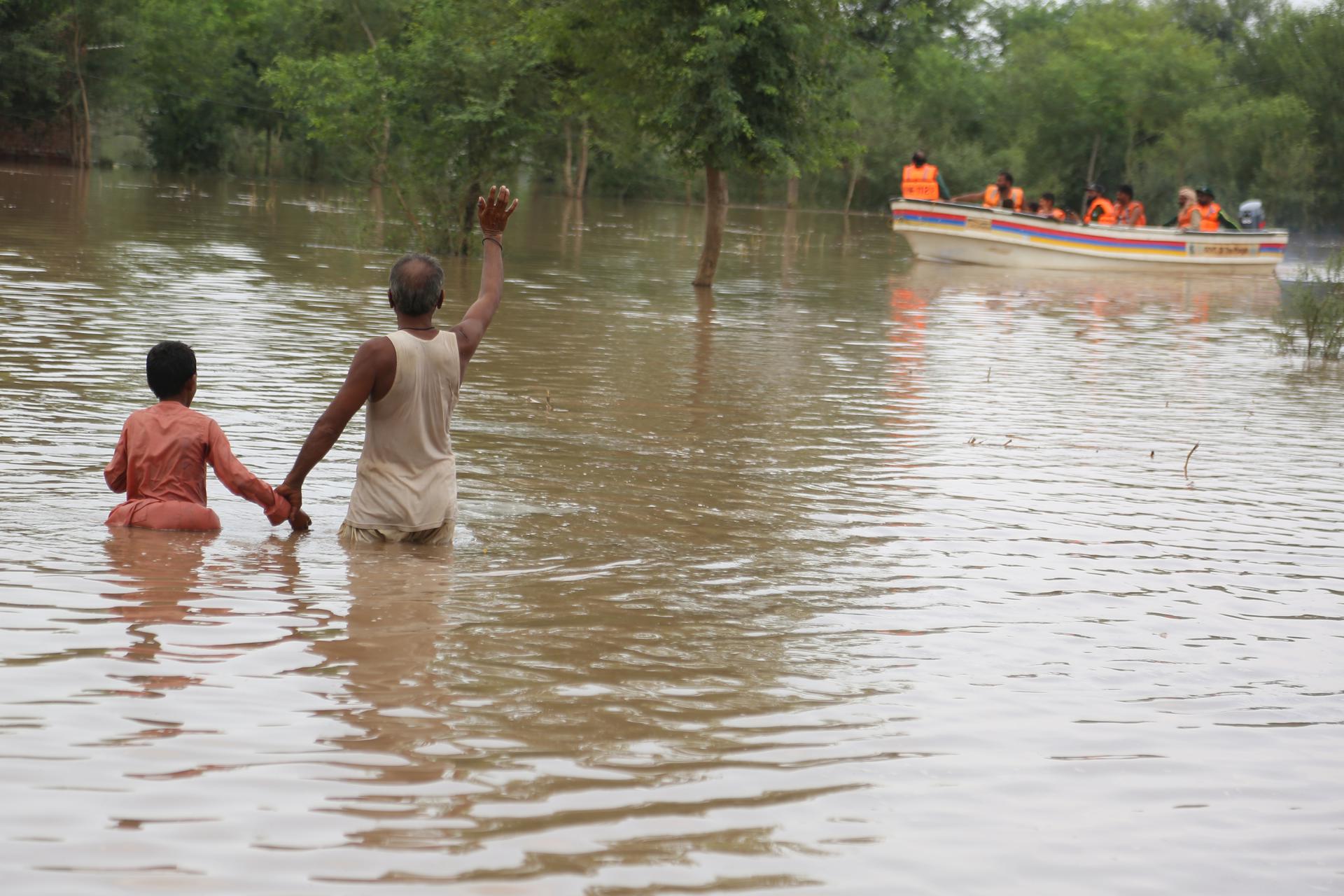 Imagen de las inundaciones en la provincia del Punjab en Pakistán. EFE/EPA/MANSOOR ABBAS