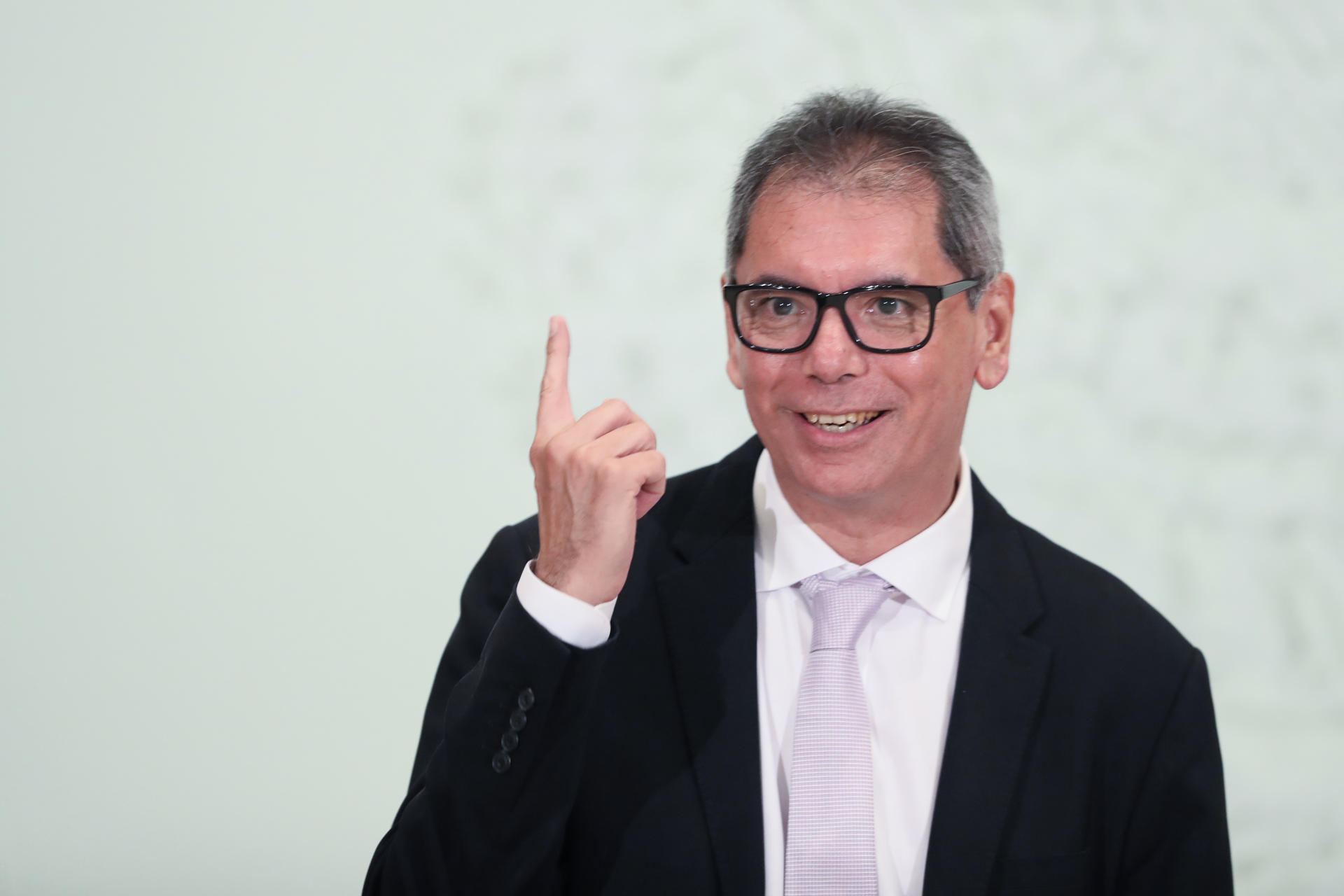 El secretario de Hacienda y Crédito Público (SHCP), Edgar Amador Zamora, habla durante una rueda de prensa este martes, en Ciudad de México (México). EFE/ Mario Guzmán