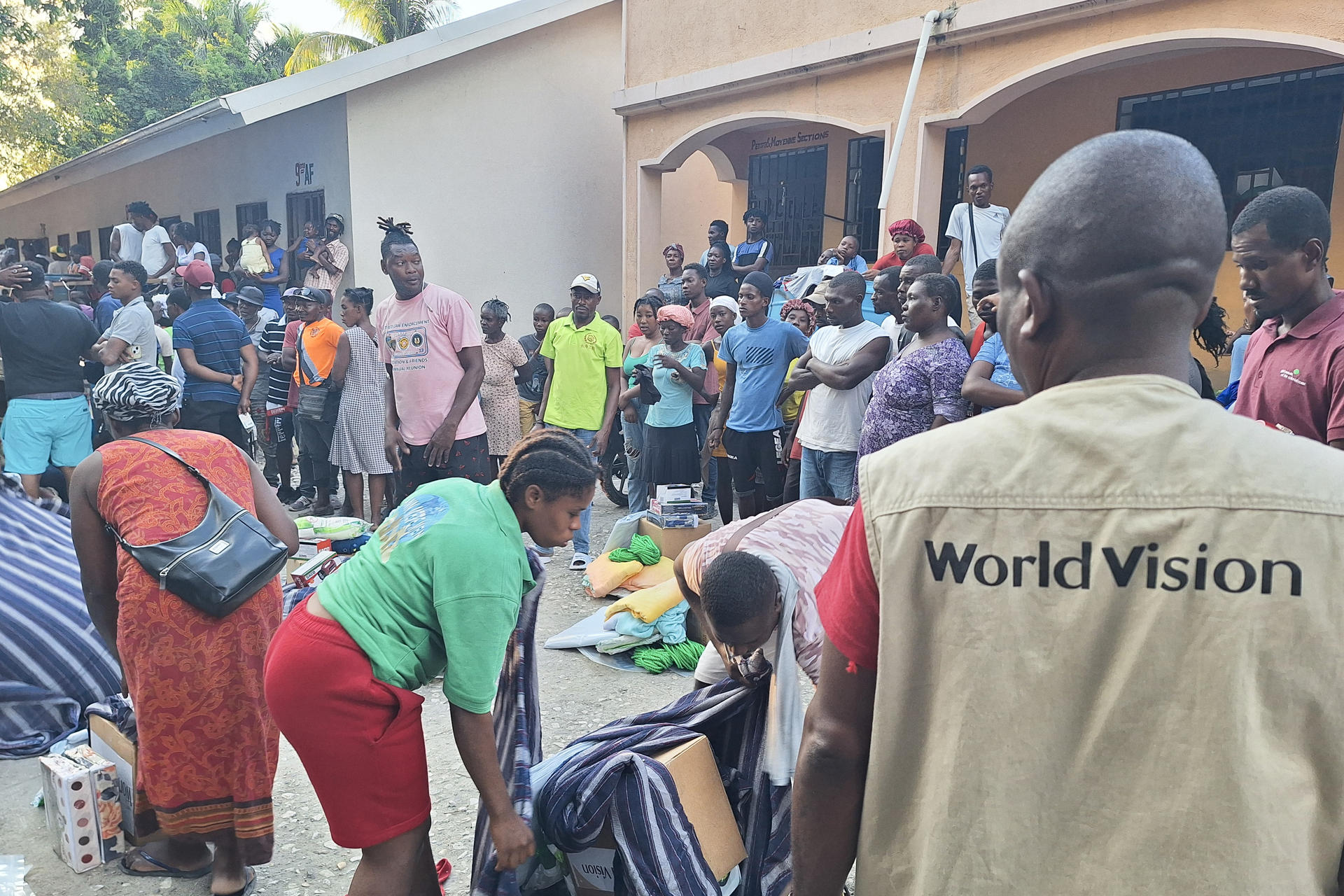 Tres de cada diez niños haitianos consideran que ir a la escuela es una actividad de alto riesgo para su seguridad, de acuerdo con un nuevo informe de World Vision conocido por EFE. EFE/World Vision