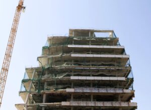 Edificio en construcción en un barrio de Barcelona. EFE/Julián Martín
