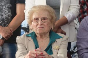 Fotografía de archivo, tomada en marzo de 2018, de Rosa Tarlovsky de Roisinblit, entonces vicepresidenta del colectivo Abuelas de Plaza de Mayo, durante una rueda de prensa, en Buenos Aires (Argentina). EFE/Natalia Kidd